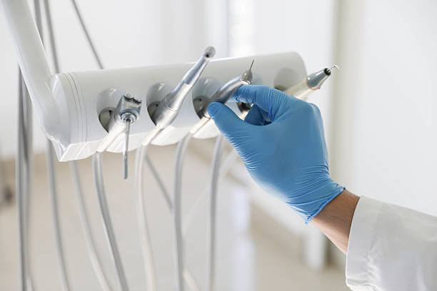 Professional Tooth Extraction technician working in Horse Shoe, NC